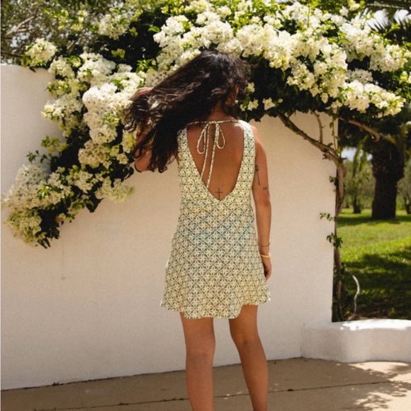 💥SOLD ON DEPOP💥 NWT VRG GRL Sun Seeker Bias Cut Linen Mini Dress - Sage - Picture 2 of 6